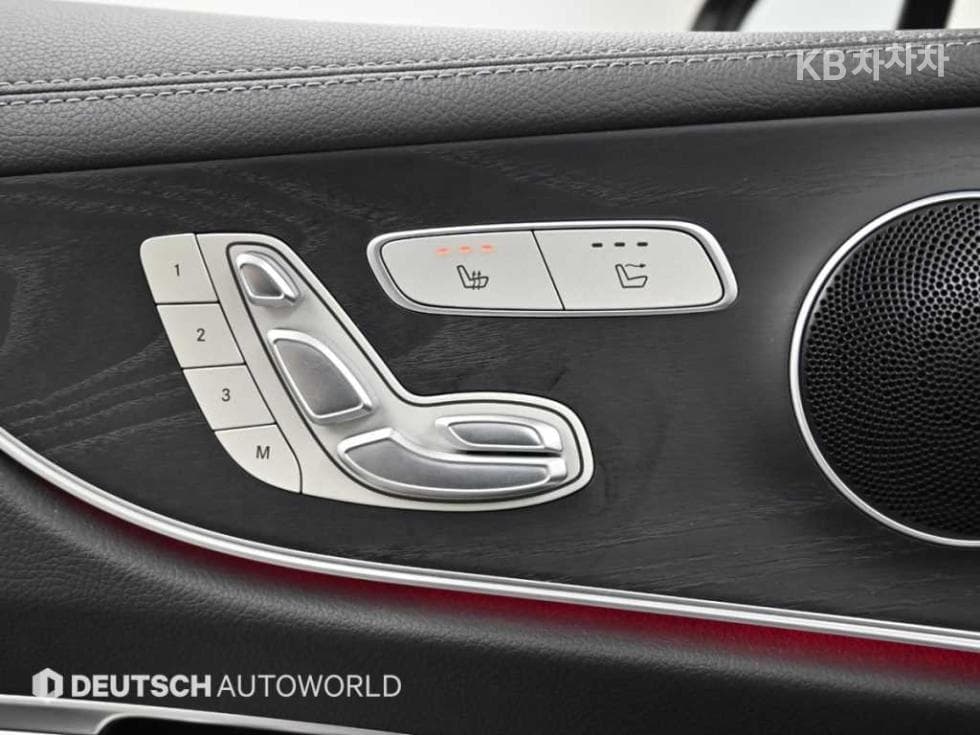 Mercedes-Benz E-Клас (W213)E220d Cabriolet - 17