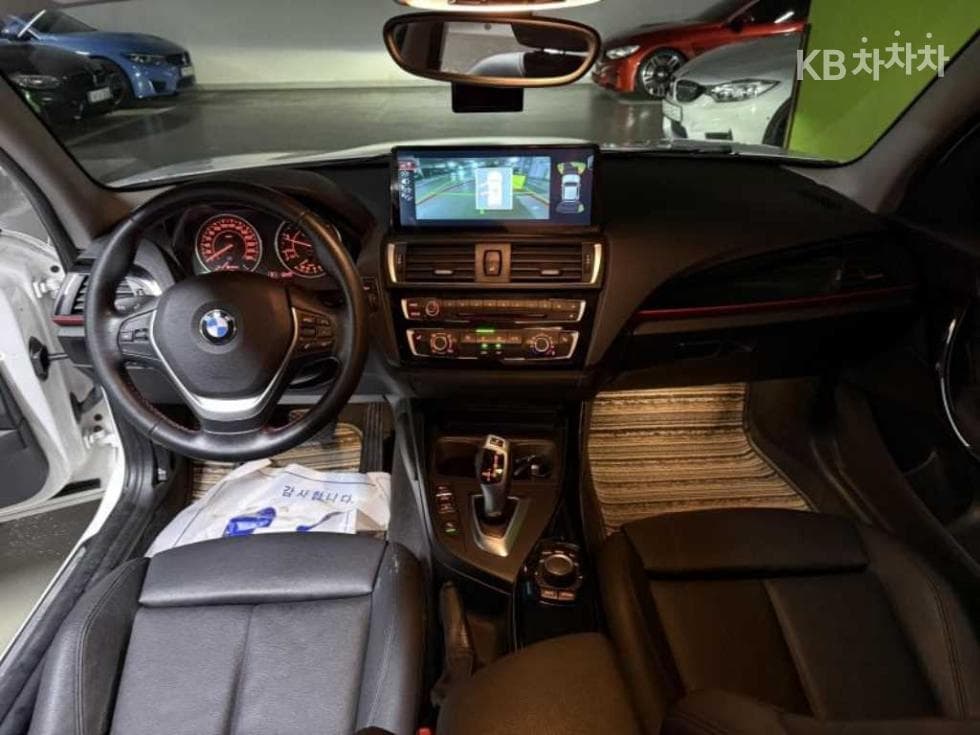 BMW Нов1시리즈118d 스포츠 Стандартен - 7