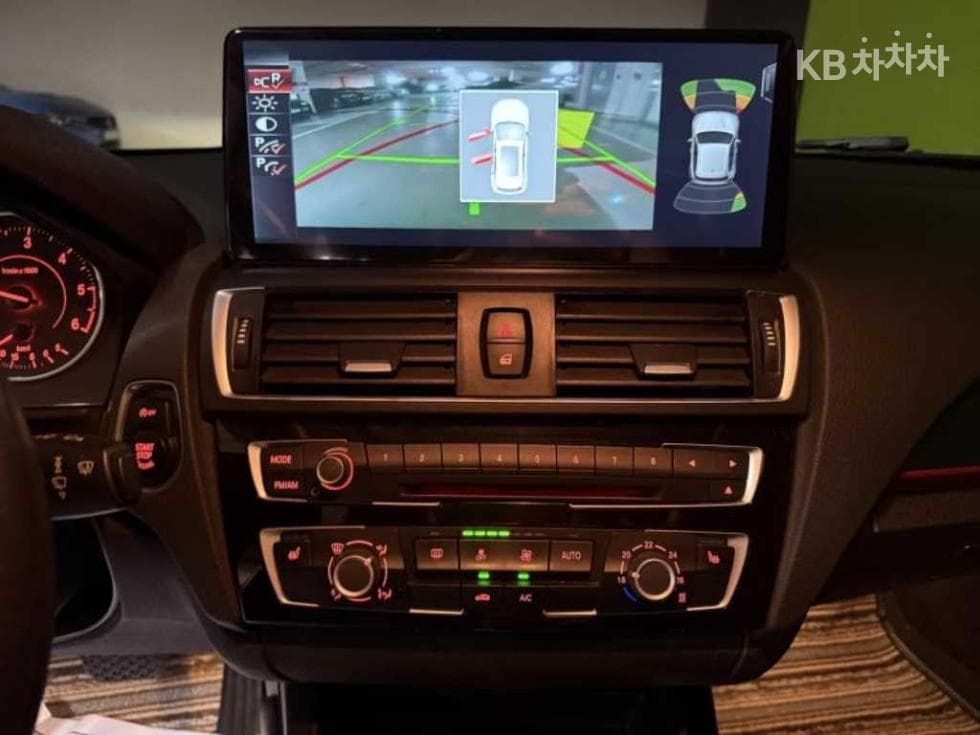BMW Нов1시리즈118d 스포츠 Стандартен - 12
