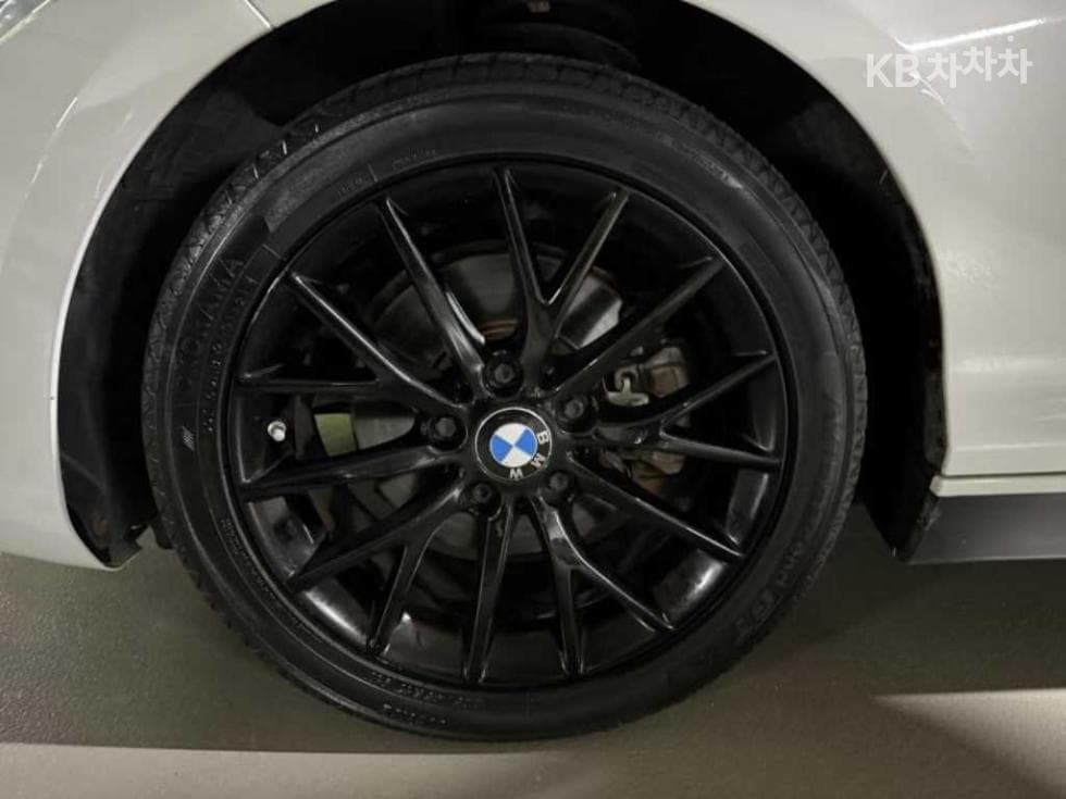BMW Нов1시리즈118d 스포츠 Стандартен - 15