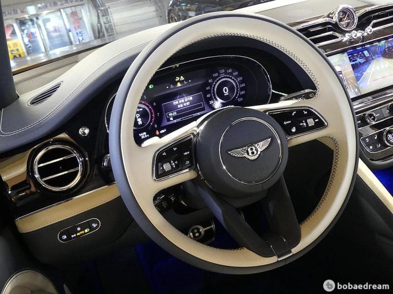 벤틀리 벤테이가4.0 V8 EWB 퍼스트에디션 - 13