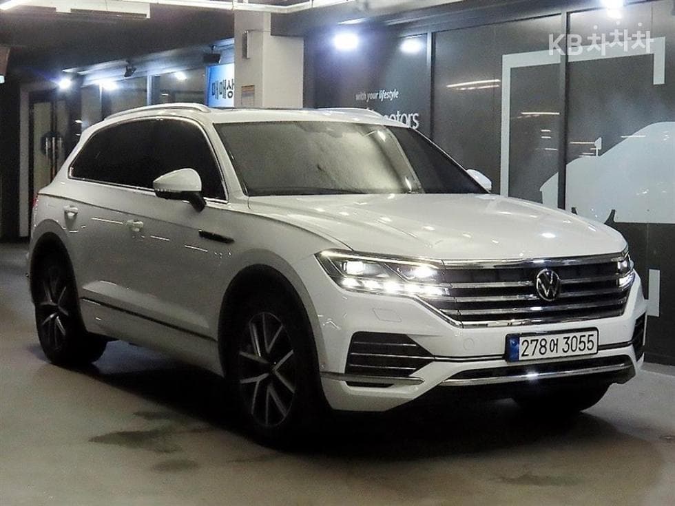 Volkswagen Touareg 3-토 поколение 3.0 Турбо Дизел Инжекция Prestige - Image 1