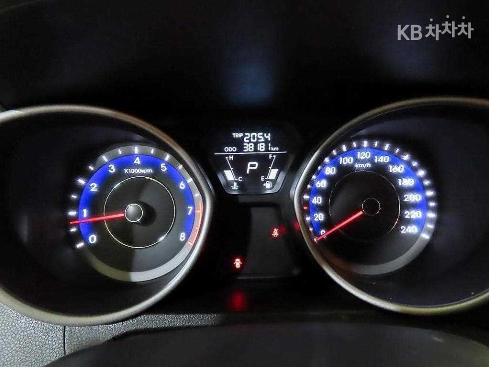 Хюндай Avante (Elantra)MDM16 GDi DELUXE - 9