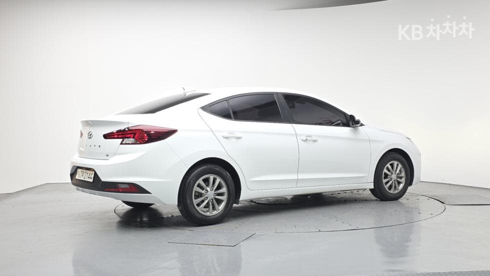 Hyundai The New (facelift) Avante (Elantra) ADSmartstream G1.6 Smart - 2