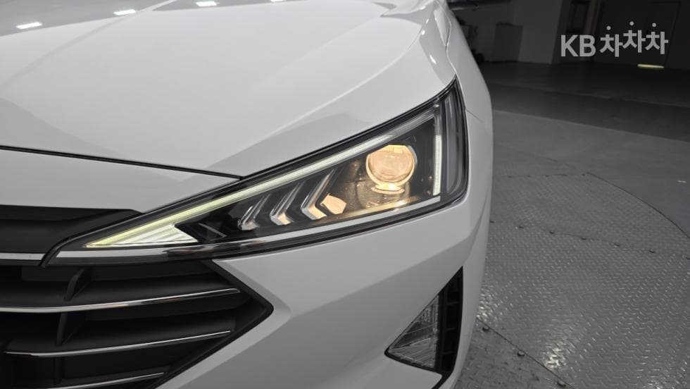 Hyundai The New (facelift) Avante (Elantra) ADSmartstream G1.6 Smart - 6