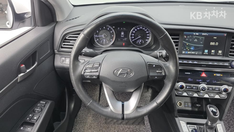 Hyundai The New (facelift) Avante (Elantra) ADSmartstream G1.6 Smart - 16