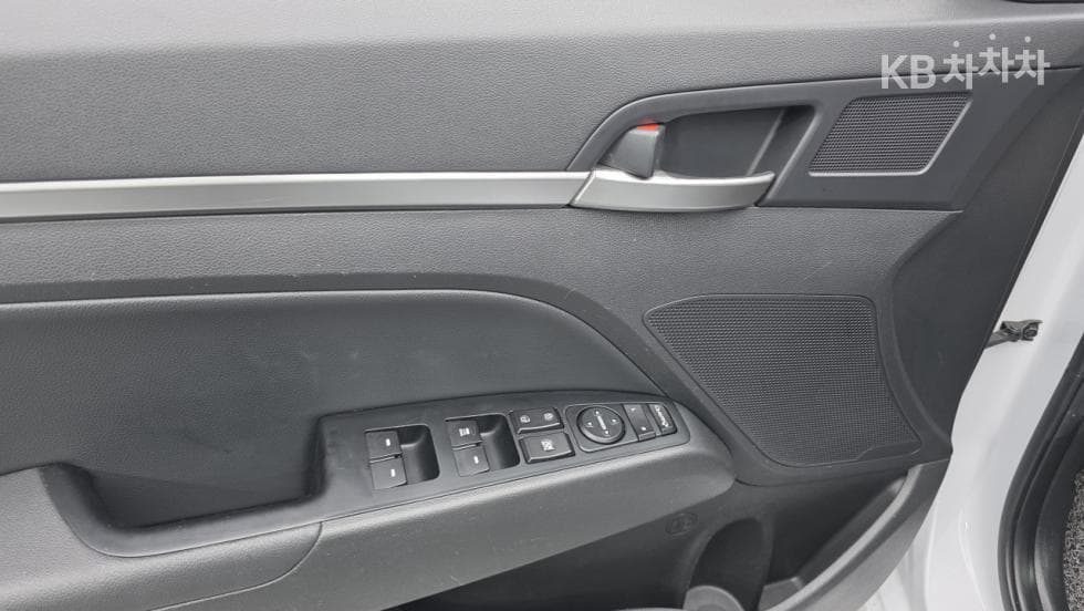 Hyundai The New (facelift) Avante (Elantra) ADSmartstream G1.6 Smart - 20