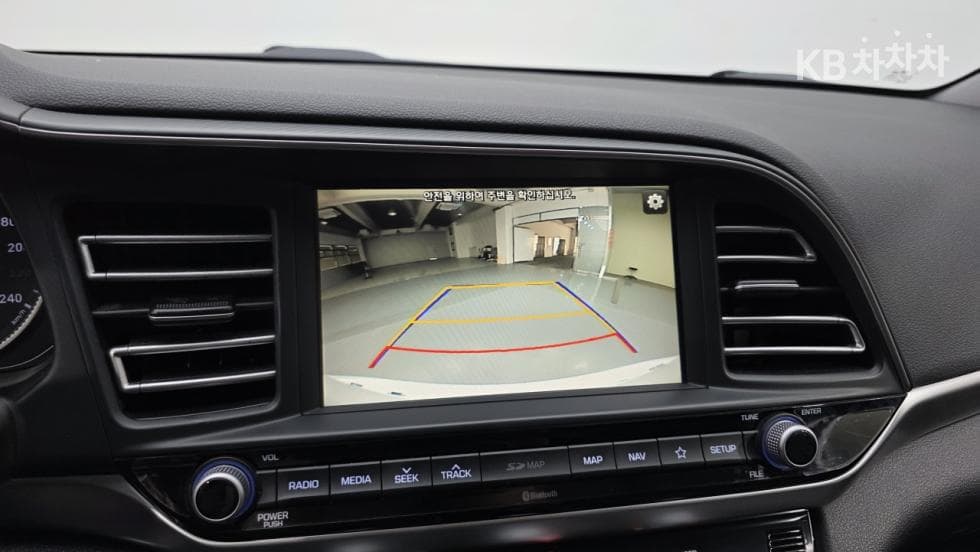 Hyundai The New (facelift) Avante (Elantra) ADSmartstream G1.6 Smart - 25