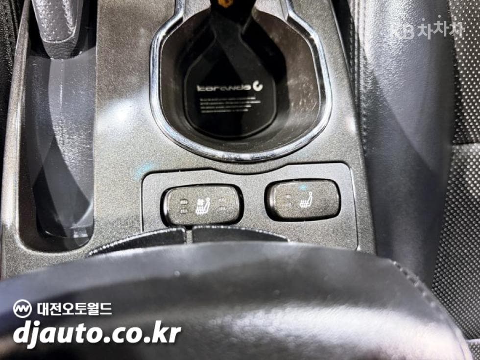 КейДжи Мобилити Нов코란도 C2.0 어드벤처 60th 에디션 2WD - 8