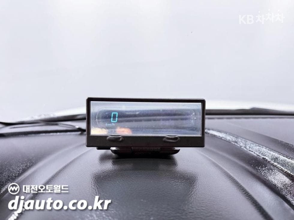 КейДжи Мобилити Нов코란도 C2.0 어드벤처 60th 에디션 2WD - 15