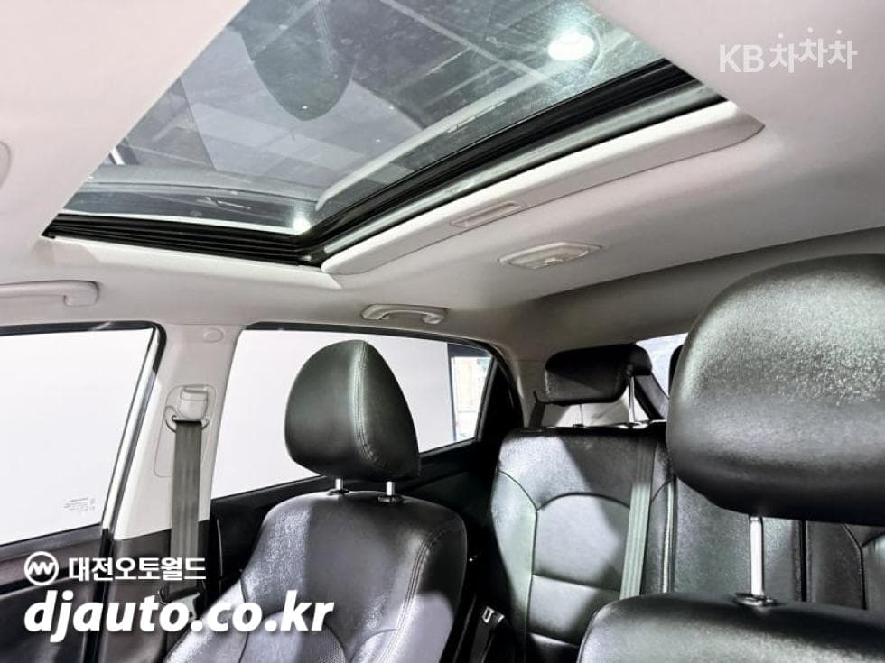 КейДжи Мобилити Нов코란도 C2.0 어드벤처 60th 에디션 2WD - 17
