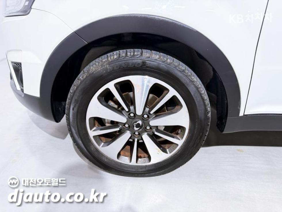 КейДжи Мобилити Нов코란도 C2.0 어드벤처 60th 에디션 2WD - 20