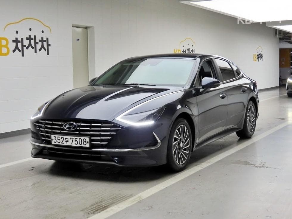 Hyundai Sonata Hybrid (DN8)2.0 Hybrid Premium - 2