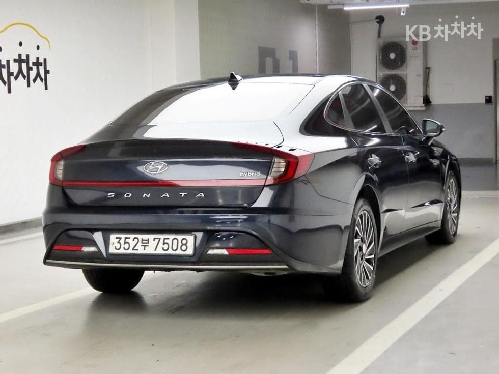 Hyundai Sonata Hybrid (DN8)2.0 Hybrid Premium - 4