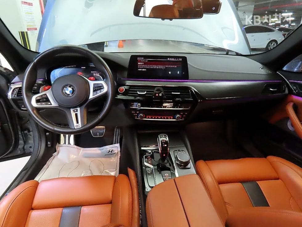 BMW M시리즈M5 Седан F10 - 10