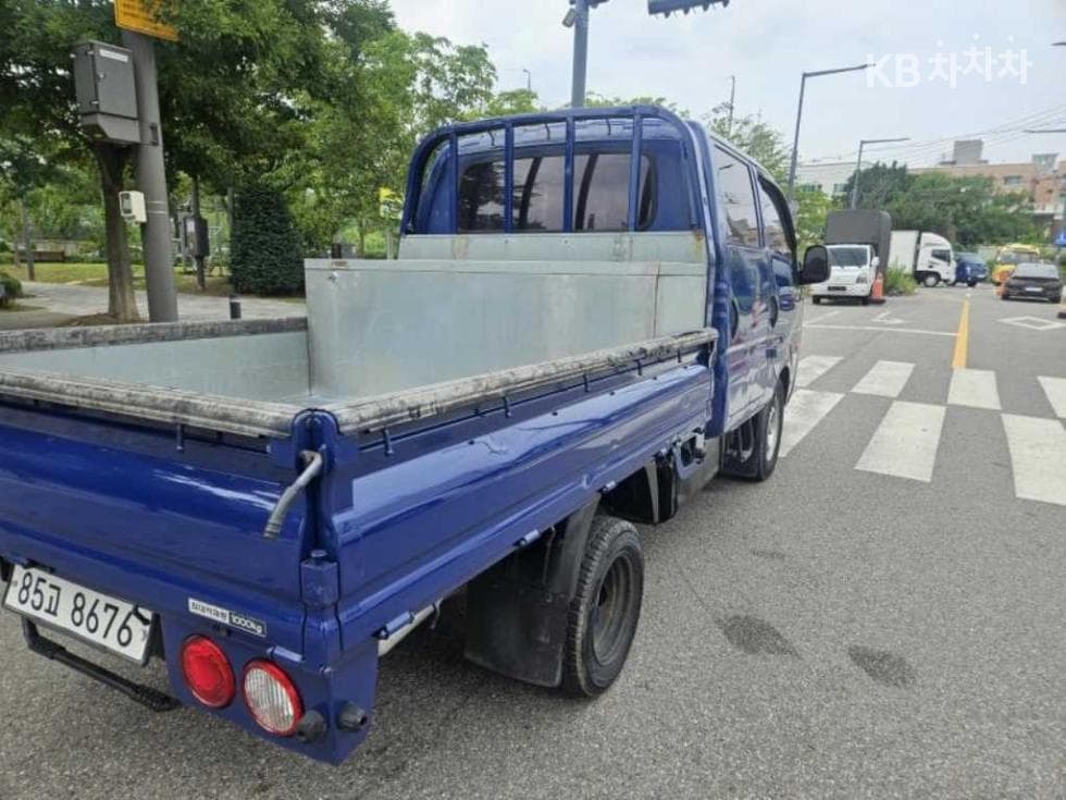 Киа Бонго 3 (лек)1 тон Удължено междуосие Двойна Кабина CRDi Limited - 4