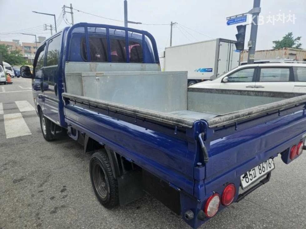 Киа Бонго 3 (лек)1 тон Удължено междуосие Двойна Кабина CRDi Limited - 6