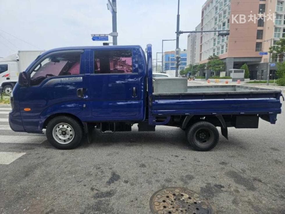 Киа Бонго 3 (лек)1 тон Удължено междуосие Двойна Кабина CRDi Limited - 7