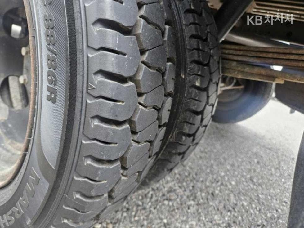 Киа Бонго 3 (лек)1 тон Удължено междуосие Двойна Кабина CRDi Limited - 10