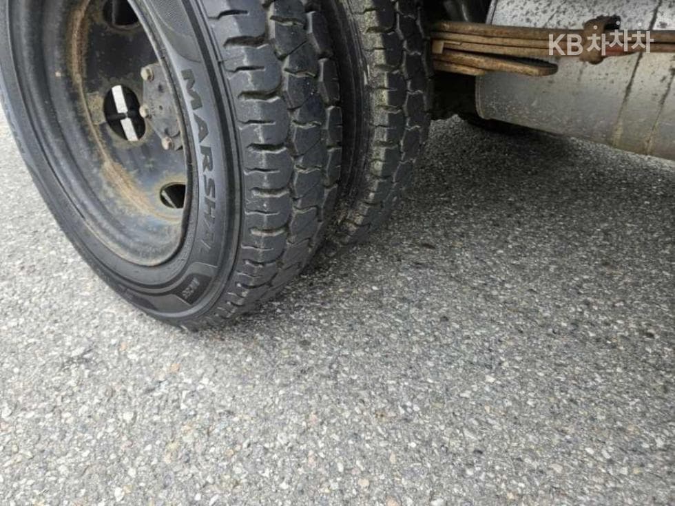 Киа Бонго 3 (лек)1 тон Удължено междуосие Двойна Кабина CRDi Limited - 18