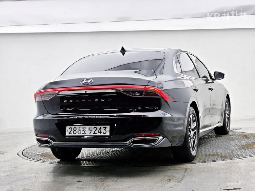 Hyundai The New (facelift) Grandeur (Azera)2.5 Premium 초이스 - 2