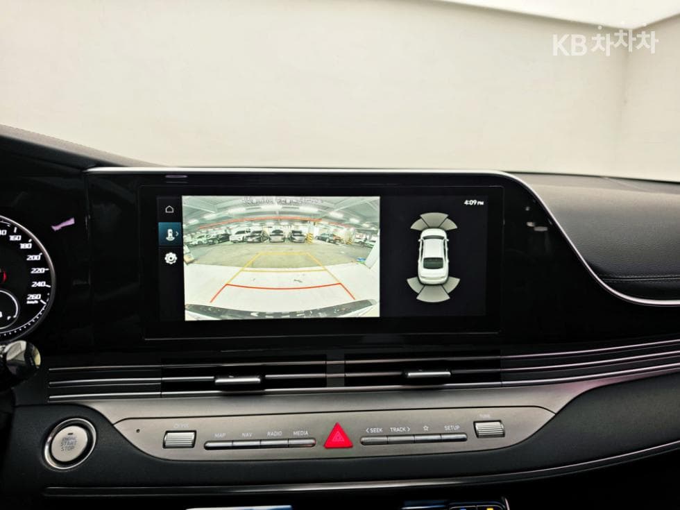 Hyundai The New (facelift) Grandeur (Azera)2.5 Premium 초이스 - 12
