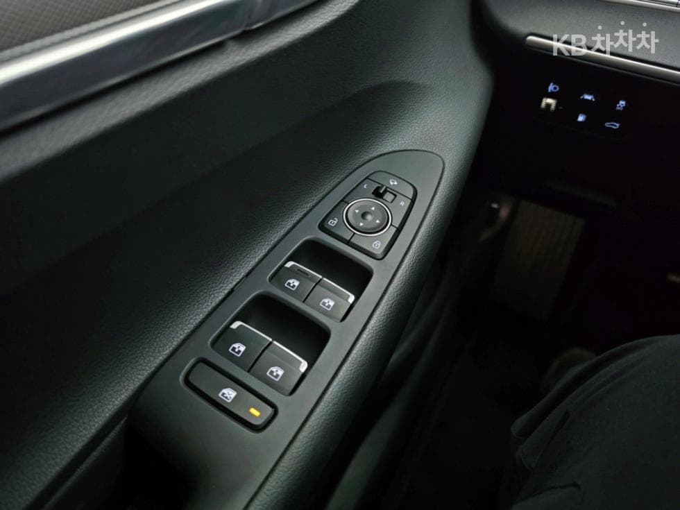 Hyundai The New (facelift) Grandeur (Azera)2.5 Premium 초이스 - 13