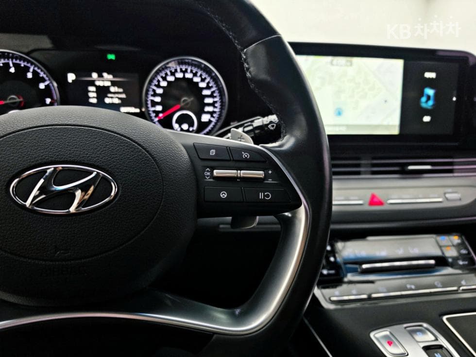 Hyundai The New (facelift) Grandeur (Azera)2.5 Premium 초이스 - 15