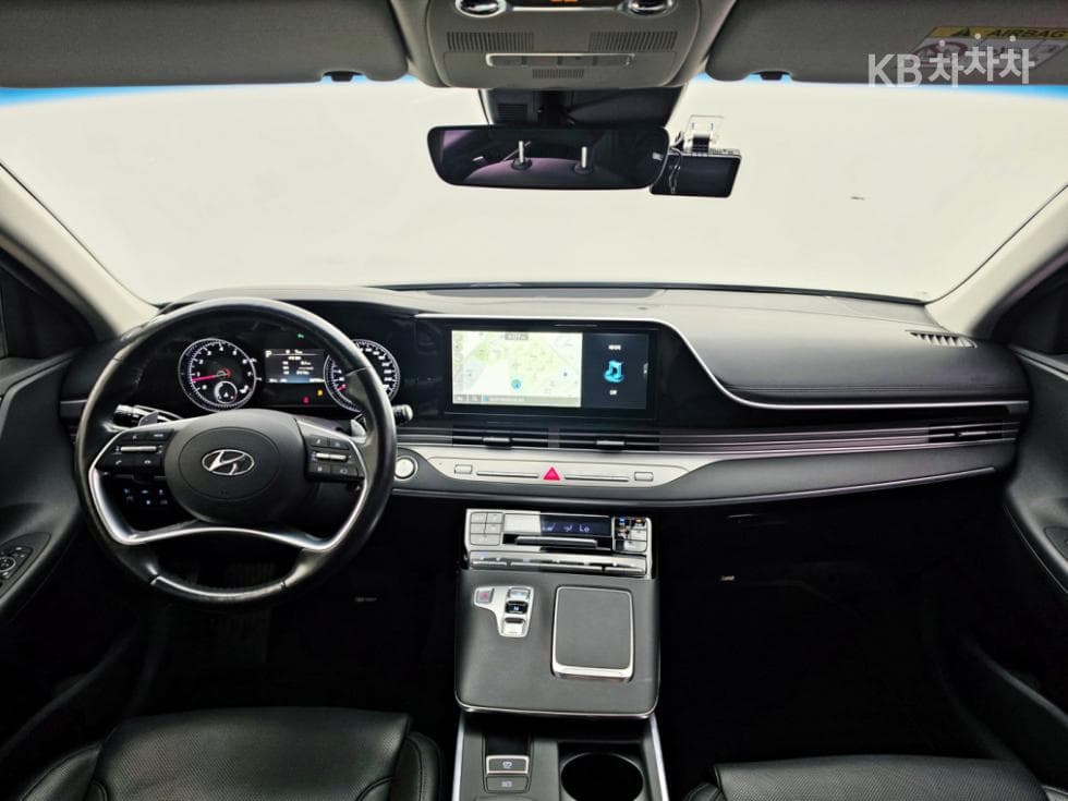 Hyundai The New (facelift) Grandeur (Azera)2.5 Premium 초이스 - 20