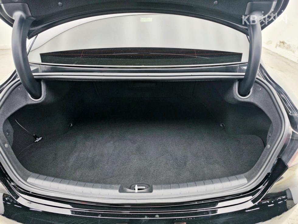 Hyundai The New (facelift) Grandeur (Azera)2.5 Premium 초이스 - 22