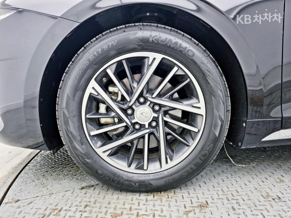 Hyundai The New (facelift) Grandeur (Azera)2.5 Premium 초이스 - 24