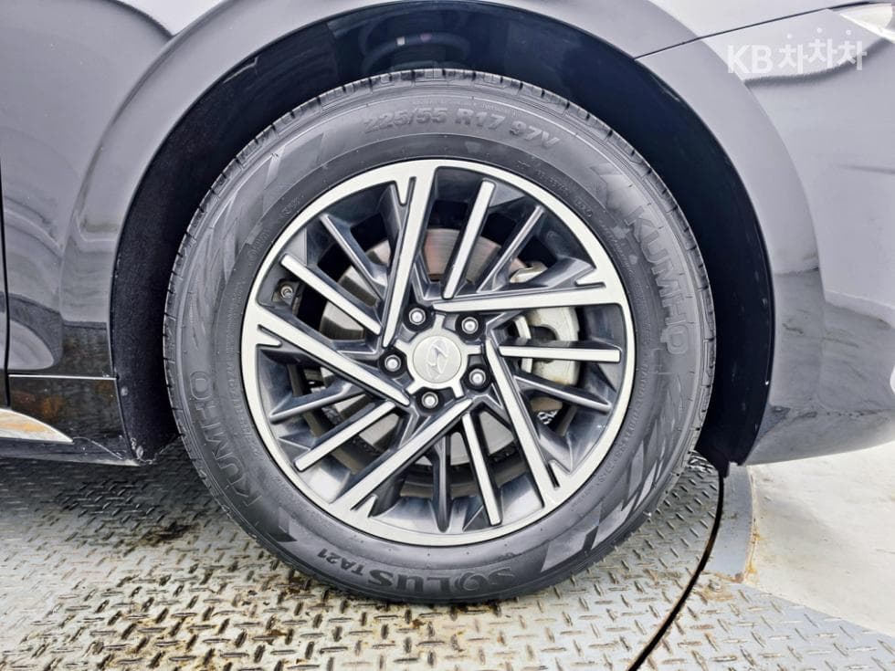 Hyundai The New (facelift) Grandeur (Azera)2.5 Premium 초이스 - 27