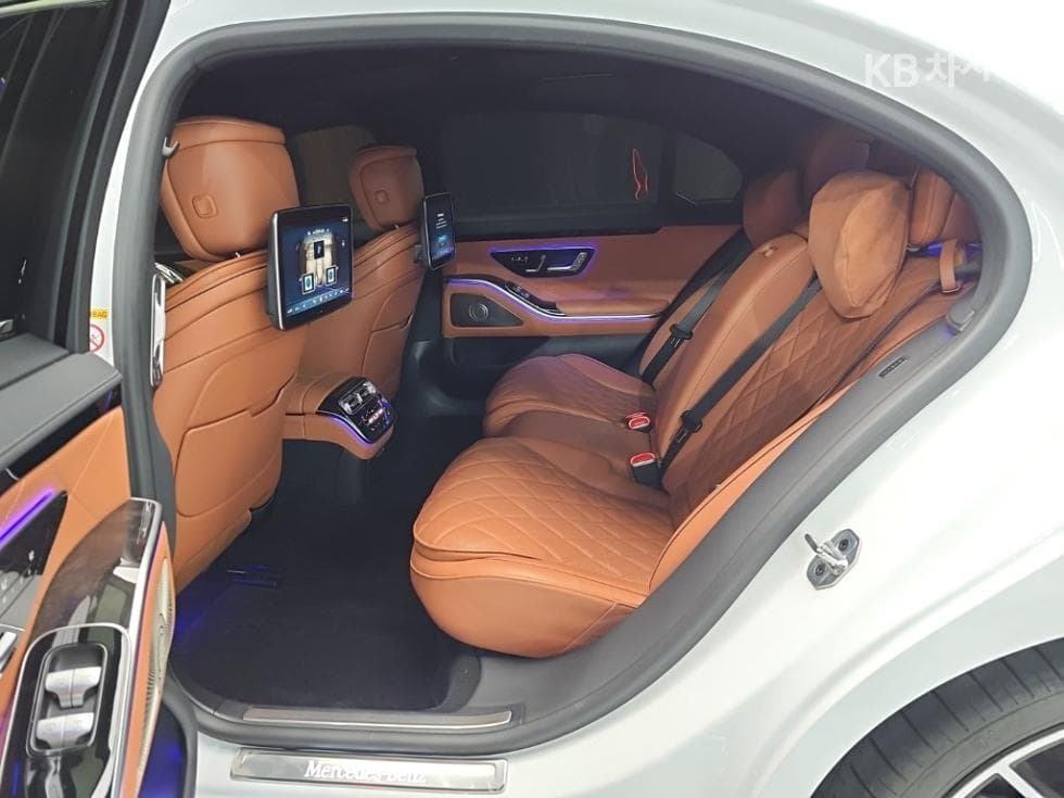 Mercedes-Benz Нов S-КласS500L 4MATIC W222 - 12