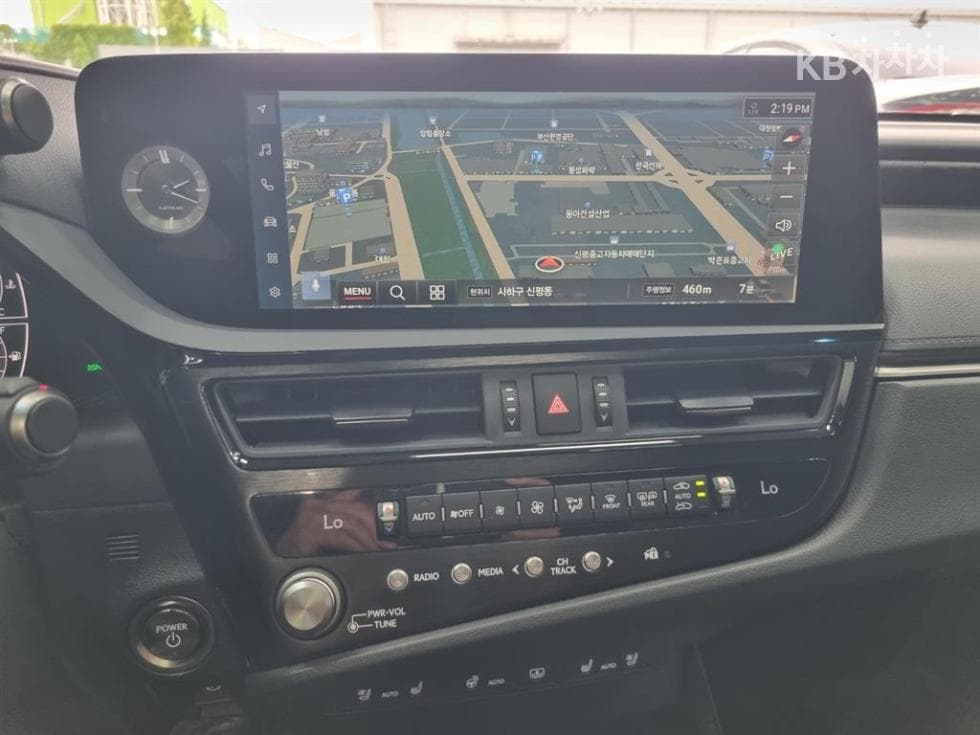 Lexus Нов 제너Рей (ван)션 ES300h Executive - 12