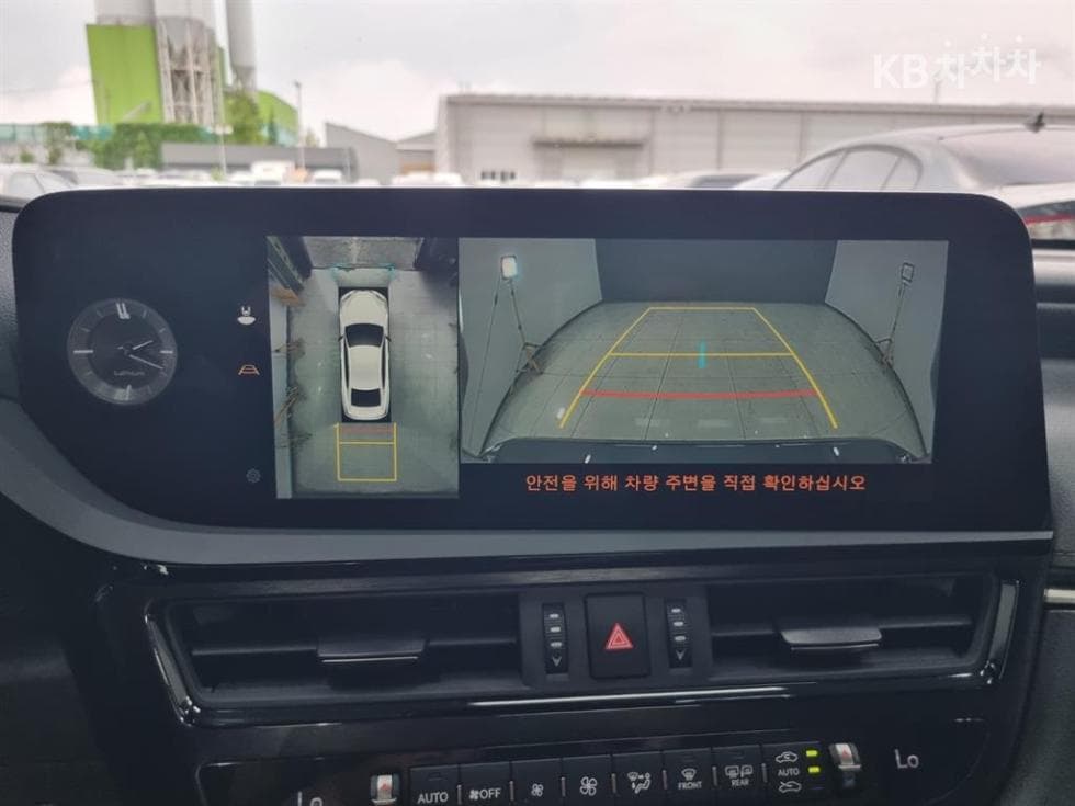 Lexus Нов 제너Рей (ван)션 ES300h Executive - 13