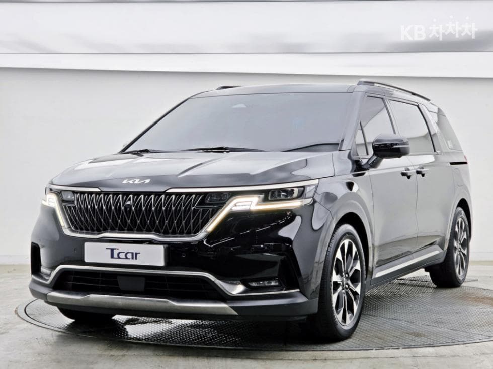 Киа Канивал 4-то поколение D2.2 9-местен Signature - Image 1