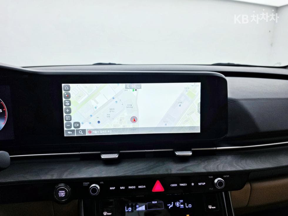 Kia Carnival 4th generationD2.2 9-seater Signature - 11