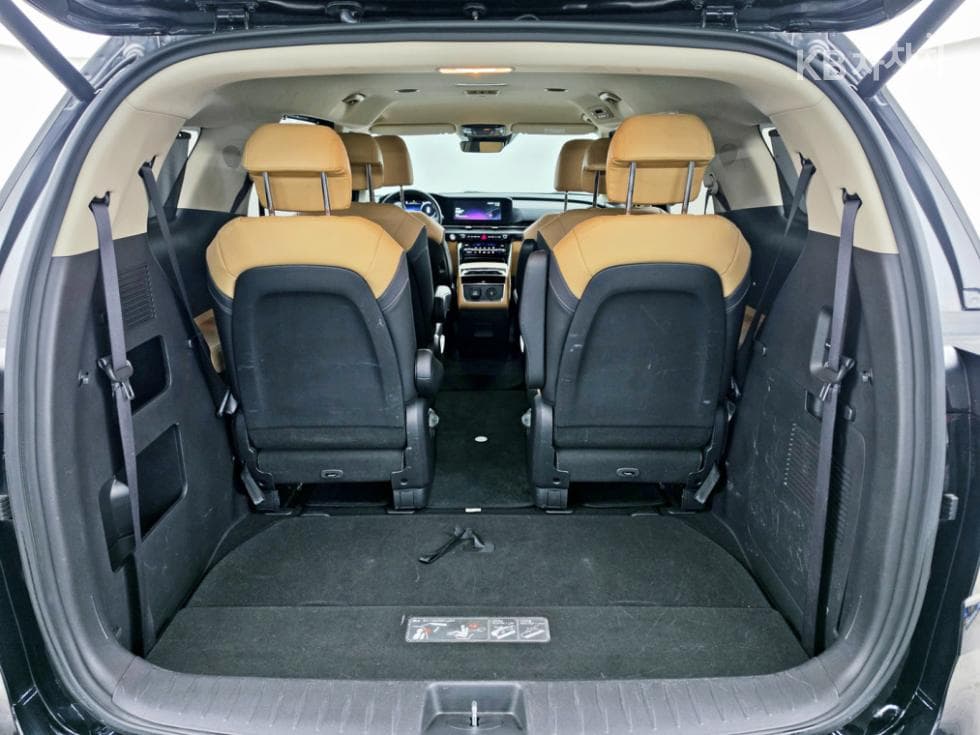 Kia Carnival 4th generationD2.2 9-seater Signature - 22
