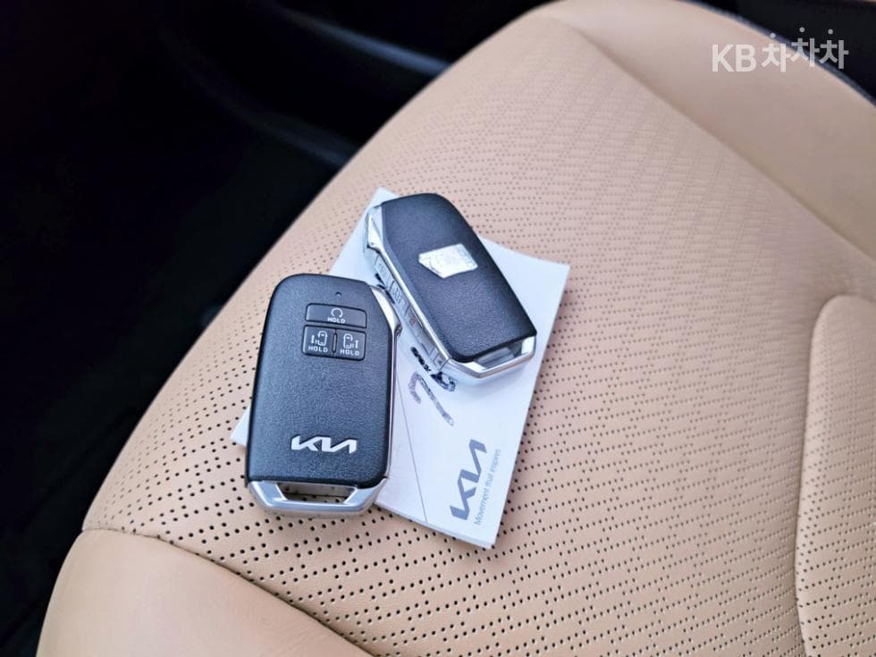 Kia Carnival 4th generationD2.2 9-seater Signature - 23