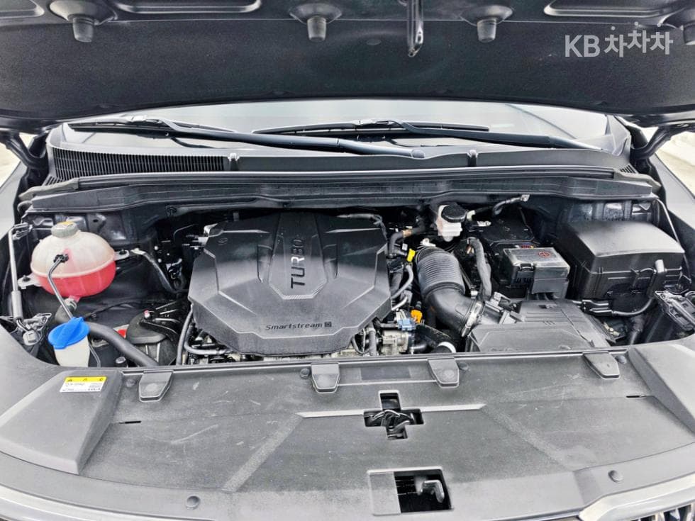 Kia Carnival 4th generationD2.2 9-seater Signature - 25