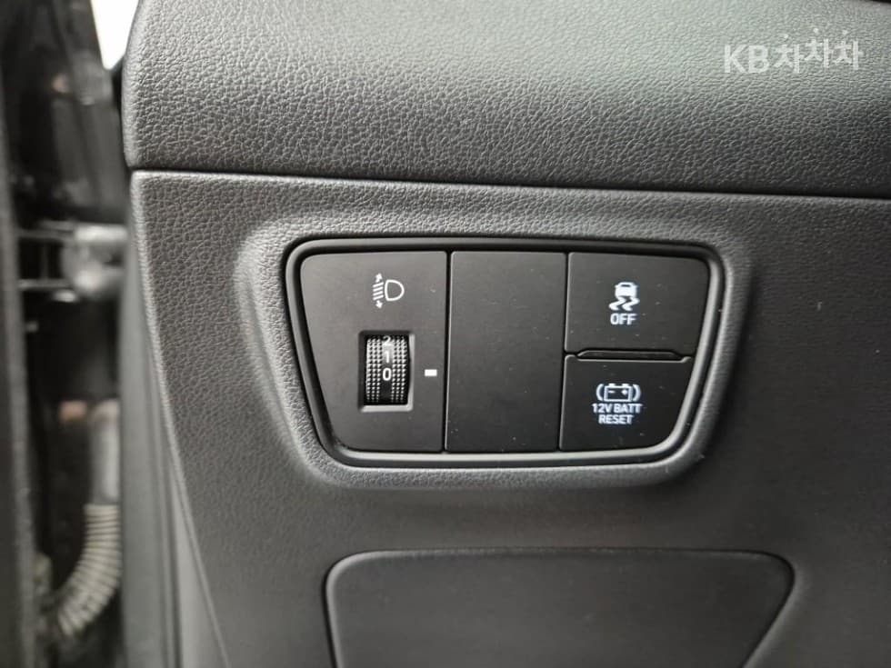 Hyundai The All New Tucson Hybrid(NX (Lexus SUV)4)1.6T HEV Premium - 5