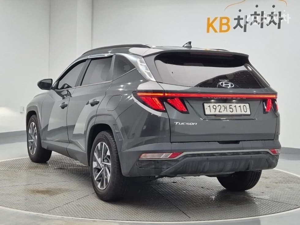 Hyundai The All New Tucson Hybrid(NX (Lexus SUV)4)1.6T HEV Premium - 2