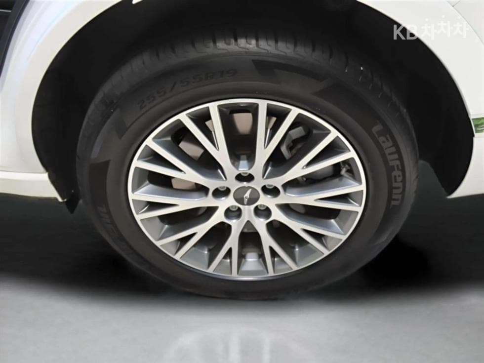 Genesis GV802.5 Turbo Gasoline 2WD - 5