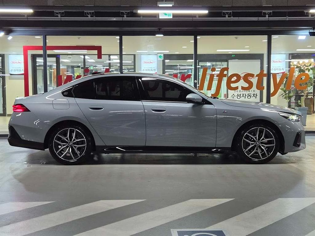 BMW Нов5 Серия(G60)520i M Sport - 3