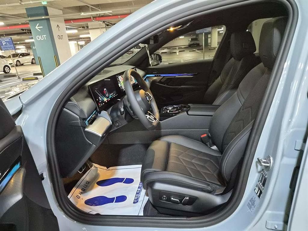 BMW Нов5 Серия(G60)520i M Sport - 6