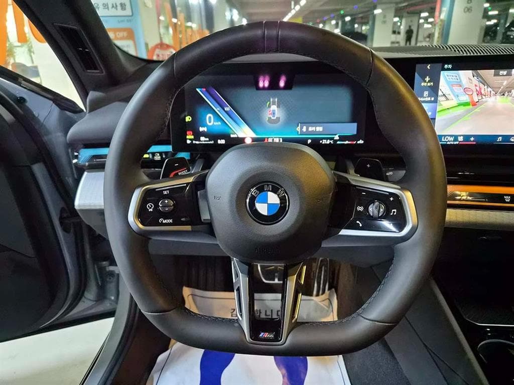 BMW Нов5 Серия(G60)520i M Sport - 8