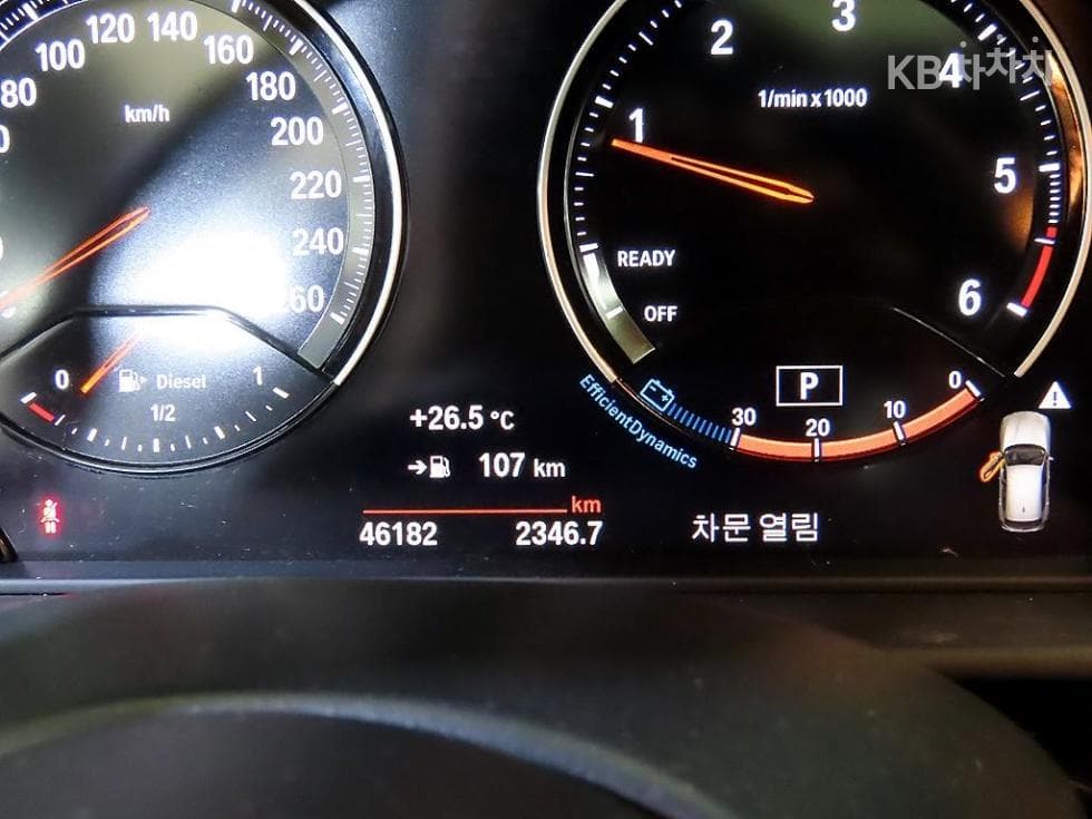 BMW Нов1시리즈118d 스포츠 Стандартен - 9