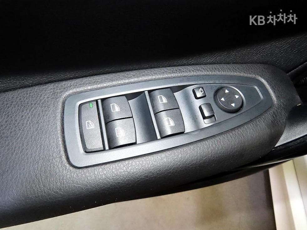 BMW Нов1시리즈118d 스포츠 Стандартен - 13