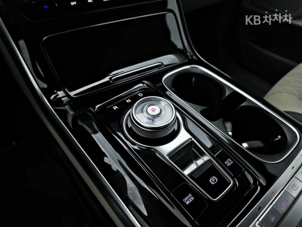Киа Канивал 4-то поколениеD2.2 9-местен Noblesse - 9