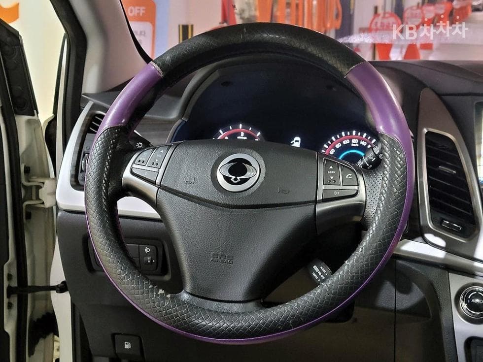 КейДжи Мобилити Нов코란도 C2.2 Extreme 2WD - 9